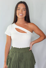 Load image into Gallery viewer, Pistachio Shorts- Olive
